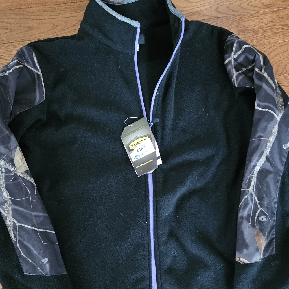 Bnwt womens hunting clothes